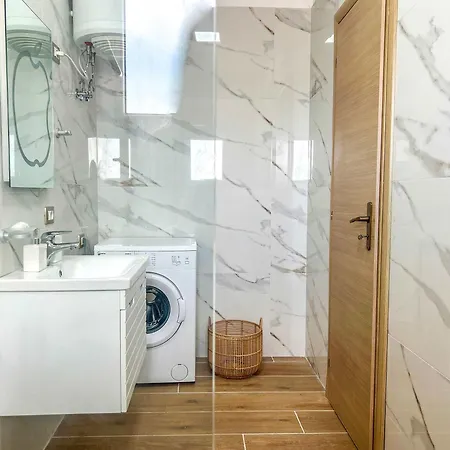1 Bedroom 578 * Durrës