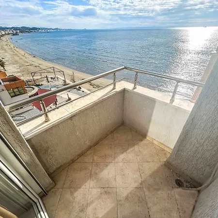 1 Bedroom 578 *