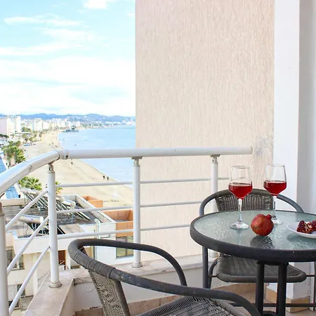 1 Bedroom 578 Apartment *