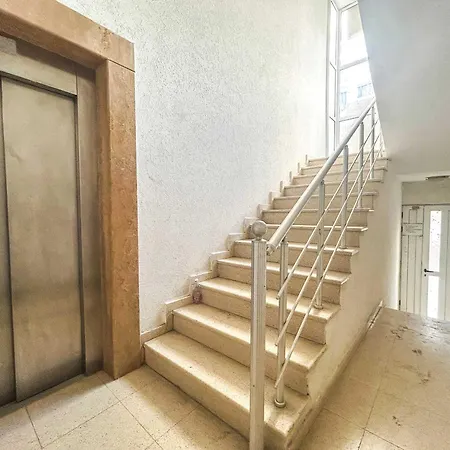 1 Bedroom 578 Daire *